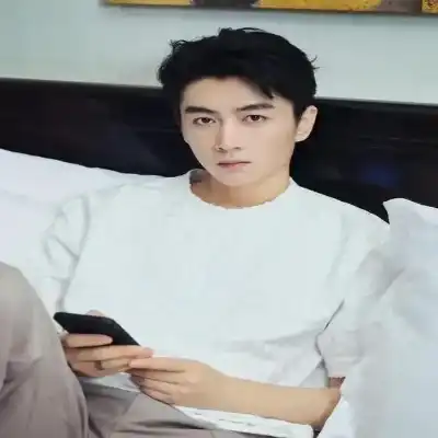 汤璨蓉